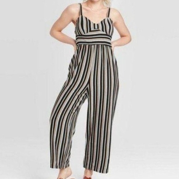 Xhilaration Romper Women S NWT Black White Striped Sweetheart Jumpsuit‎ Romper - Picture 1 of 11